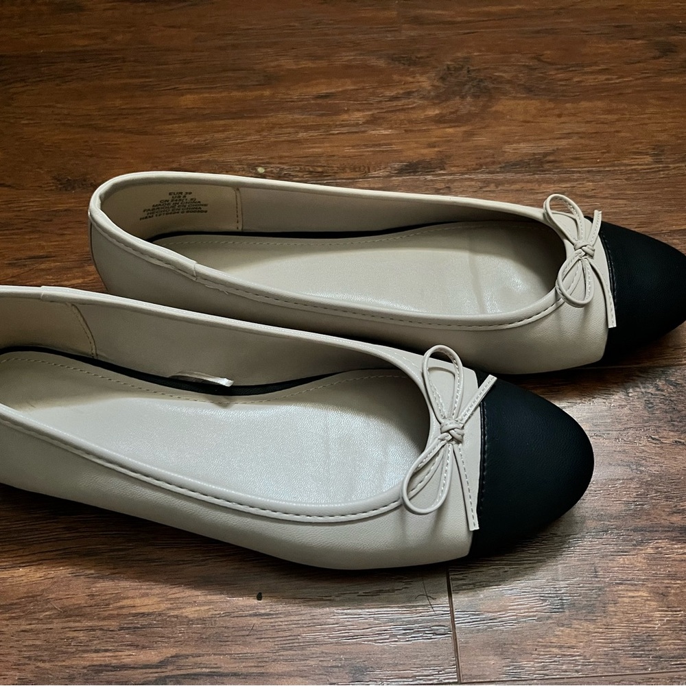H&M Captoe Cream and Black Flats